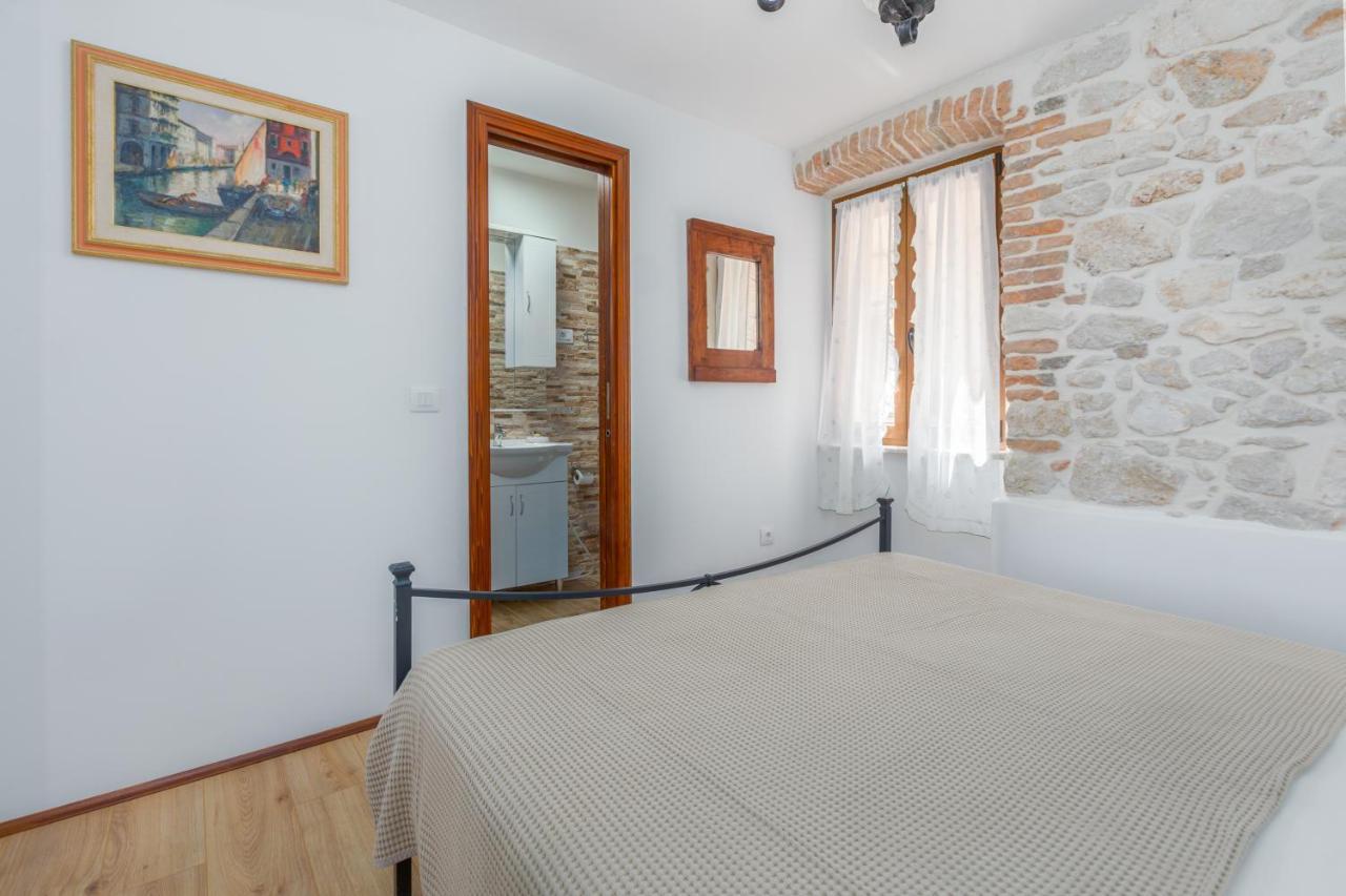 Apartment Lanterna Veneziana 罗维尼 外观 照片