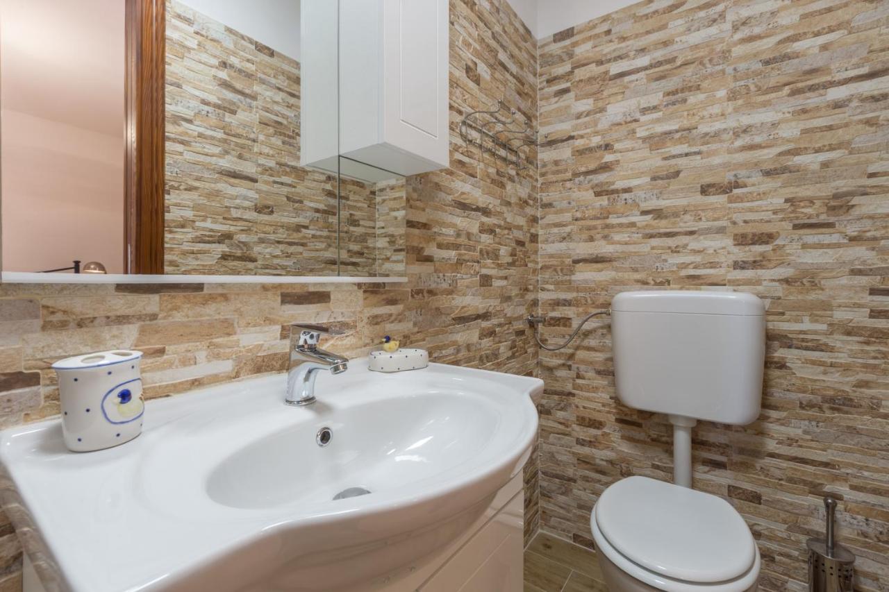 Apartment Lanterna Veneziana 罗维尼 外观 照片