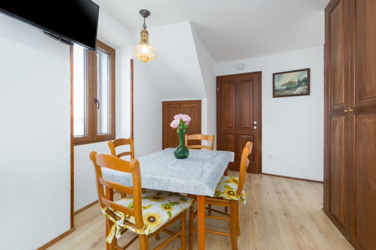 Apartment Lanterna Veneziana 罗维尼 外观 照片